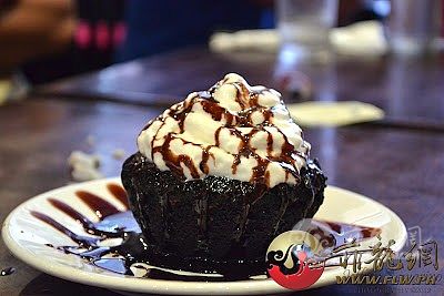 Bugsy's Chocolate Lava Cake.jpg