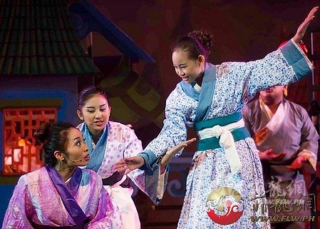 normal_Mulan_28Gian_Gloria29_and_Villagers_28Shanelle_Comia_and_Angel_Yu29.jpg