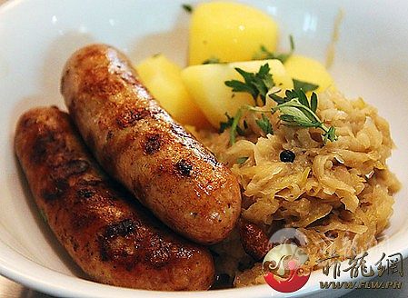 normal_Grilled_Pork_Bratwurst_with_Spicy_Mustard.jpg