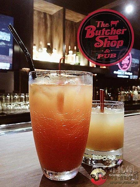 normal_theBSpub-FB5-Tequila_Sunrise_and_Amaretto_Sour.jpg
