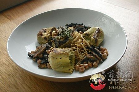 normal_susi-fb-Protein-packed_Spaghetti_with_Wild_Mushrooms_and_Artichoke_Hearts.jpg
