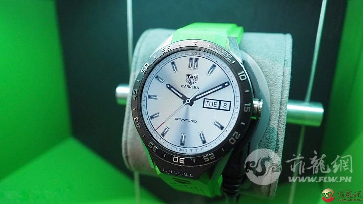 tag-heuer-connected-green.jpg