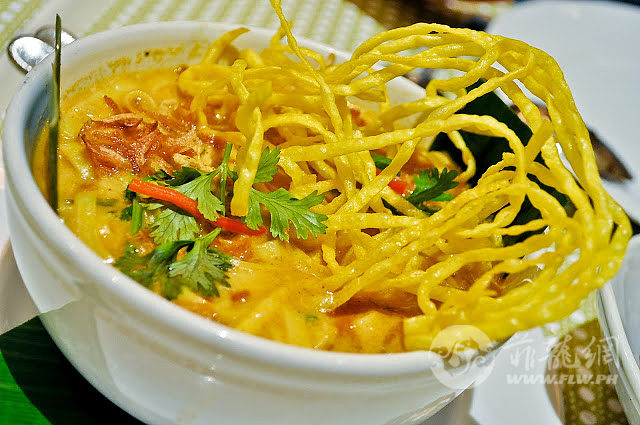 simply thai chiangmai kao soi noodles.jpg