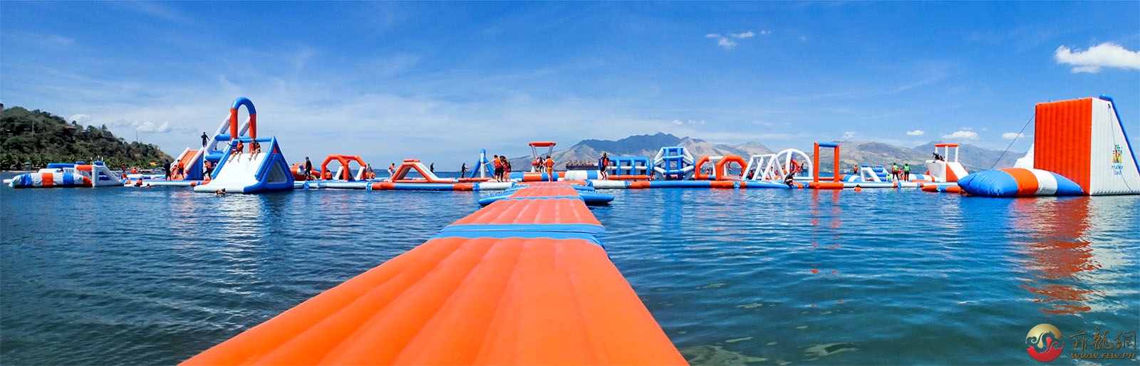 Inflatable Island Panorama.jpg