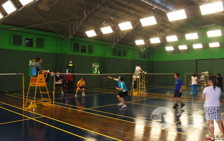 The-Zone-badminton-court_zoom_image.jpg
