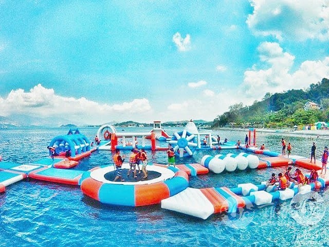 Inflatable-Island-Review.jpeg