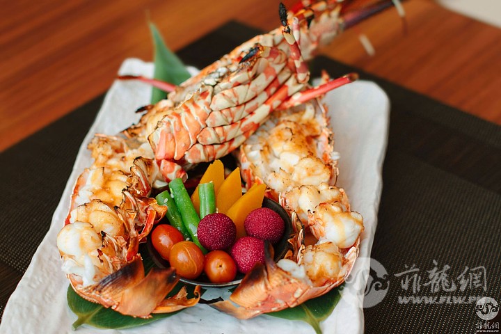 Onigara-Yaki-Lobster-from-Yakumi-Solaire.jpg