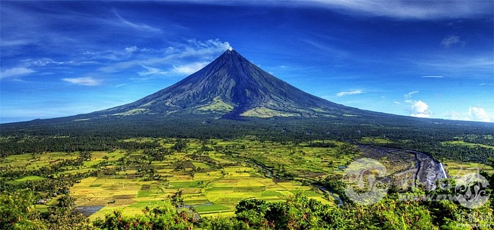 mayon.jpg