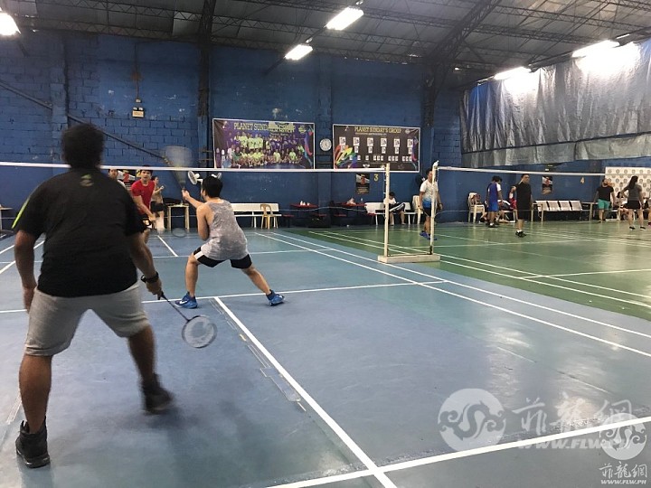 planet badminton.jpg