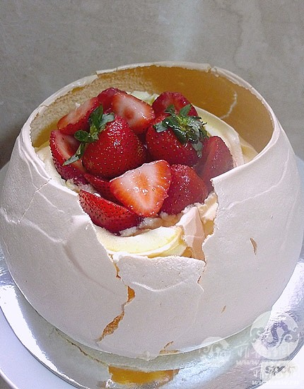 strawberry-cakes-pavlova-manila.jpg