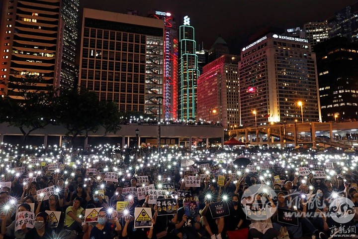 20190803-rtr-hongkong-protests-medical-workers-(1).jpg