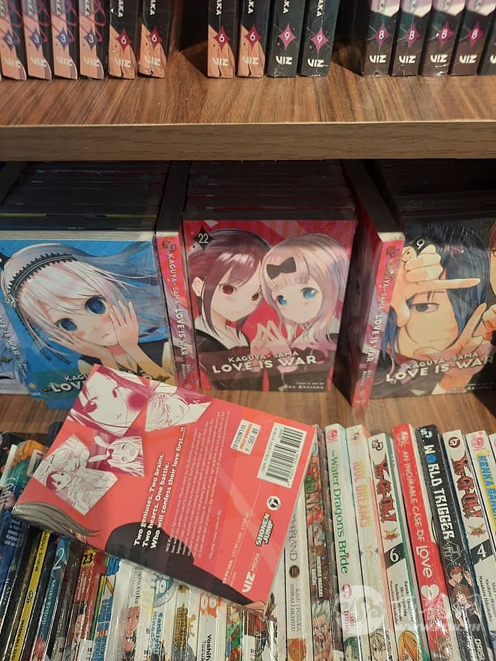 fully-booked-and-kinokuniya-bookstore-manga.jpg
