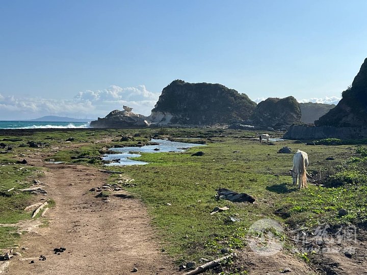 Kapurpurawan Rock Formation3.jpg