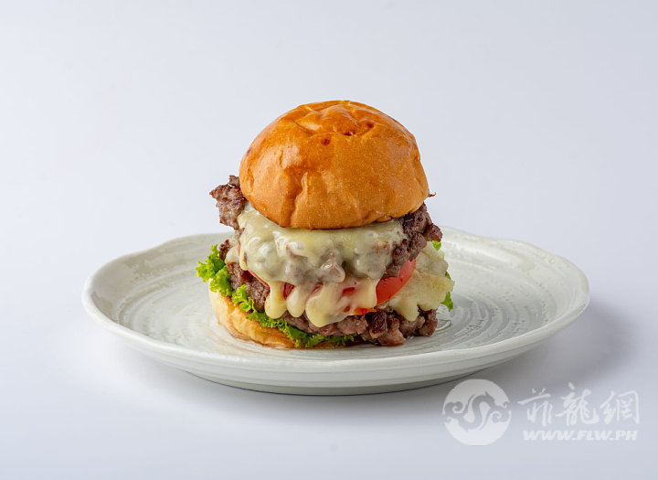 Hitachi-Wagyu-Burger-2048x1495.jpg