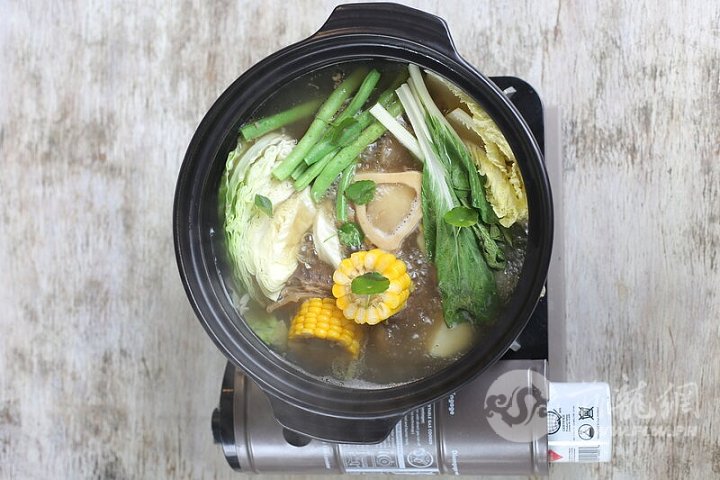 Bone-Marrow-Bulalo-Soup.jpg