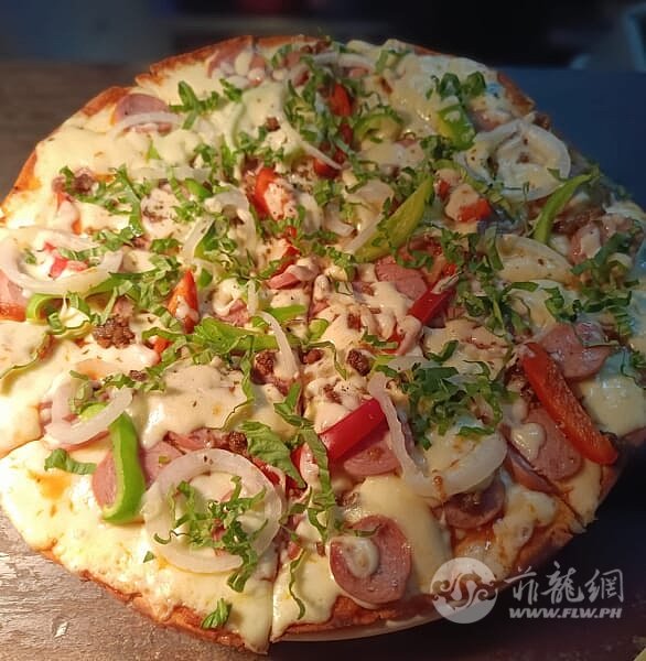 Consalsiccia-Pizza-586x600.jpg