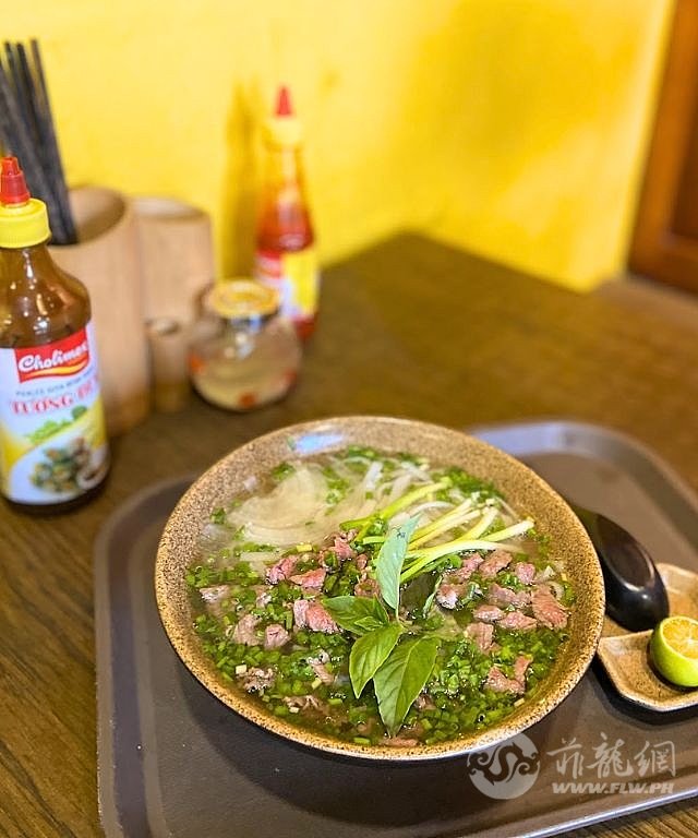 ha-noi-pho-poblacion-makati-04-1733181649.jpg