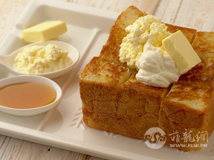 Honey-Toast-with-Triple-Cream-Sampler.png