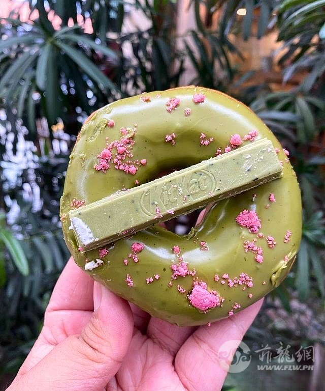 krispy-kreme-matcha-drinks-doughnuts-2-1735899383.jpg