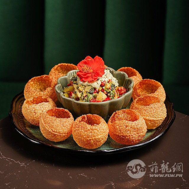 pineapple-salsa-cups-1-1736440260.jpg