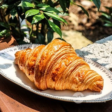 TBB-Croissant-scaled-385x385.jpg