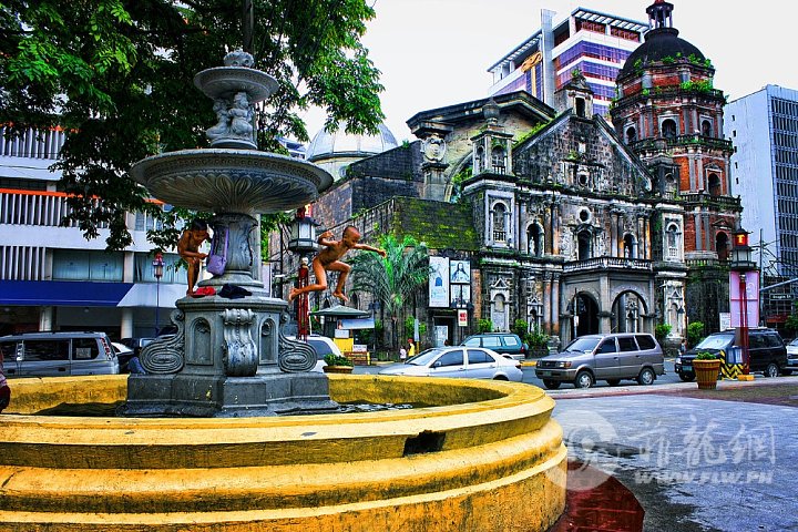 1280px-MG_8061_(Binondo_Church,_also_known_as_Minor_Basilica_of_St._Lorenzo_Ruiz).jpg