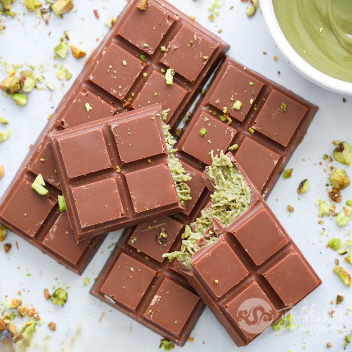 pistachio-chocolate-bar-dubai-chocolate-2.jpg