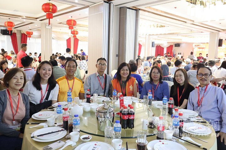 欢迎晚会一角。.JPG