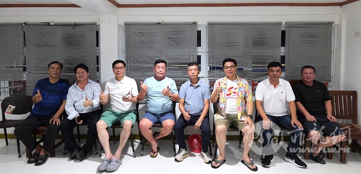 右起：林庆云、张远途、丁劲樟、李鸿铭、林水真、丁劲榆、谢自来、丁东川。.JPG