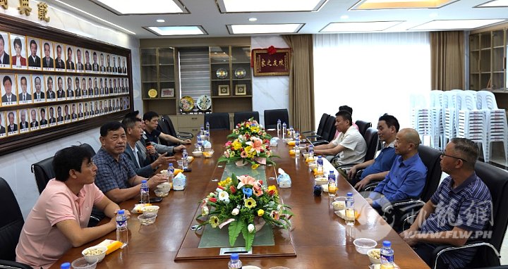 陈埭镇同乡总会与莅访的三明市联谊会领导座谈会一角。.JPG