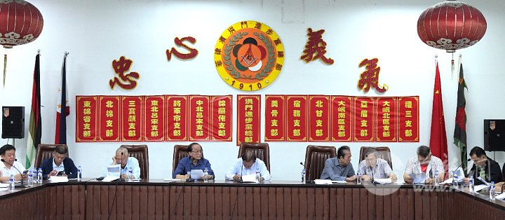 进步党第115届第3次月会前排一瞥。.JPG