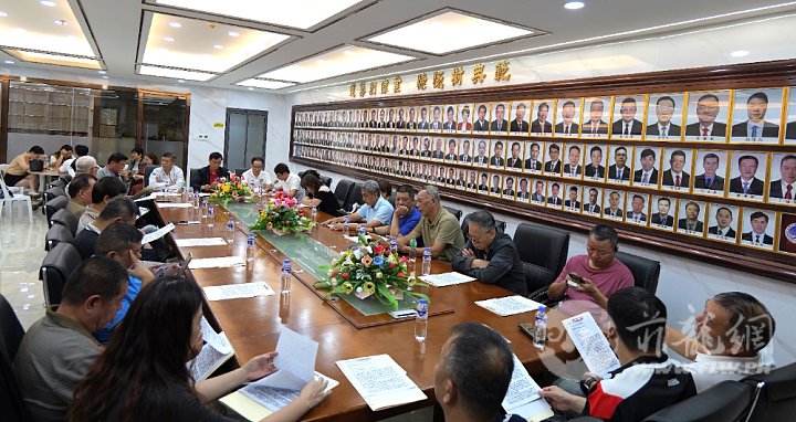 陈埭校友会九届2次月会会场一角。.JPG