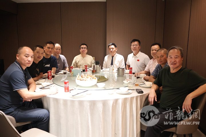 家乡暨港澳池店庆贺团一桌；.JPG