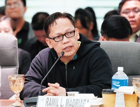 证人指副总统办公室败家 1天花掉1.25亿机密资金