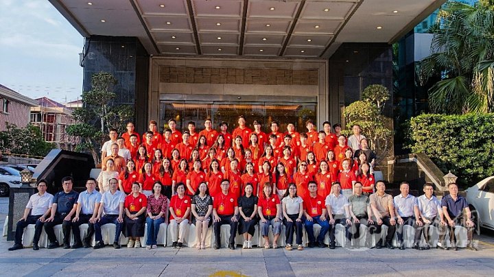 4.第三届夏令营举行闭营仪式时合影于晋江电力荣誉酒店。20260527.jpg