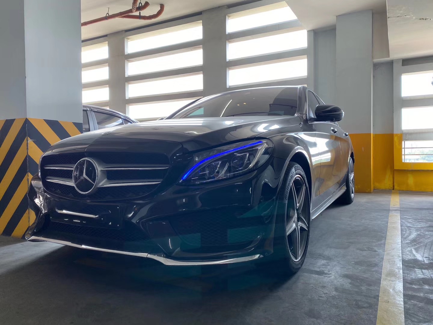 自由奔驰c250,一万公里车良好,250m急出要的联系电话09456744524飞机